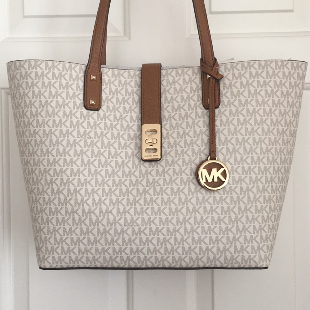 Michael Kors Tote Signature Brand Monogram Gold Hardware Tan Handle - Picture 8 of 9
